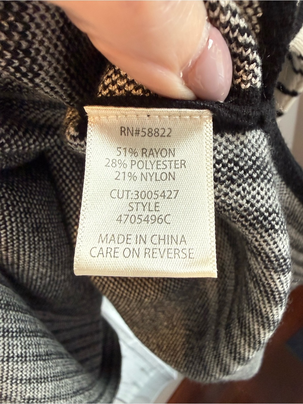 Black Off White Max Studio Sweater Large NWT - Picture 4 of 4